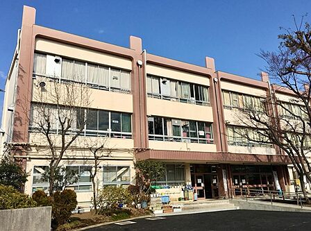 板橋区立志村第六小学校(630m)