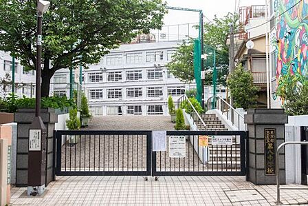文京区立第八中学校(1093m)