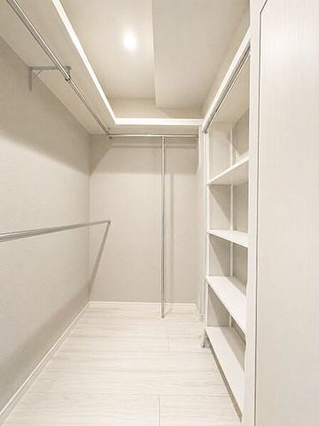 ウォークinクローゼット付き、全居室収納仕様。※AI加工画像につき現状と異なります