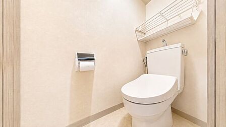 節水型トイレ完備。※AI加工画像につき現状と異なります