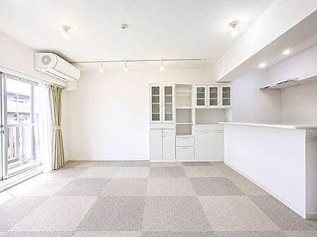 南向き角部屋、陽当り良好。※AI加工画像につき現状と異なります