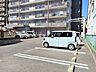 駐車場：出し入れ快適な平置き駐車場