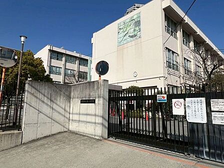摂津市立第一中学校 390m