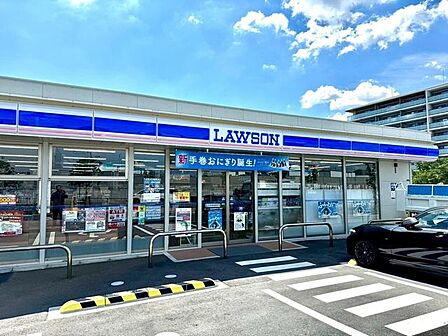 ローソン 吹田岸部中五丁目店 580m