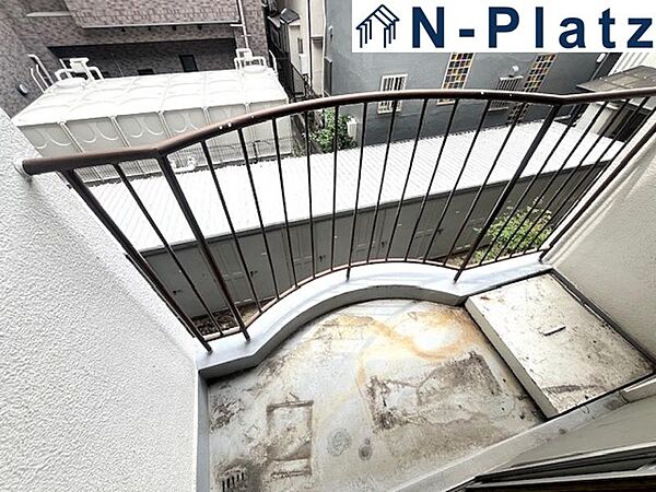 バルコニーを拡大表示