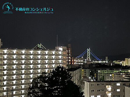 眺望(明石海峡大橋のライトアップ)です。