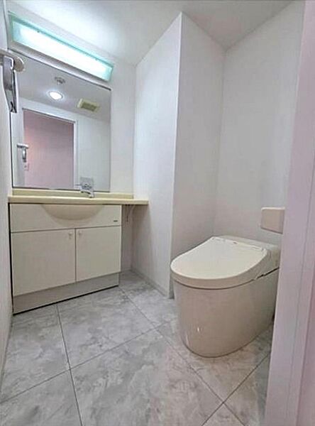 トイレを拡大表示