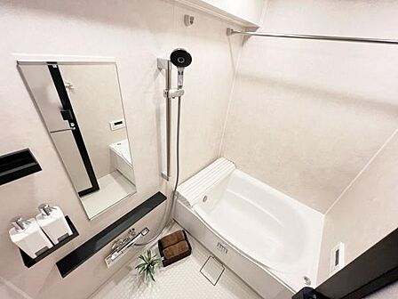 お風呂でほっとひといき。1日の疲れを癒しましょう。