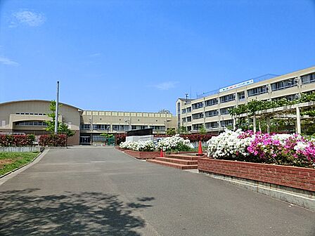 川崎市立柿生小学校まで約840m(徒歩11分)