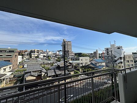 現地からの眺望(2026年3月)撮影目の前にマンション等高い建物が無いので安心して暮らせますね!