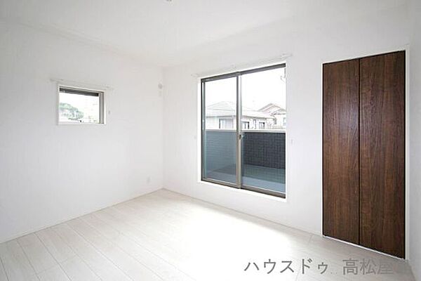 寝室を拡大表示