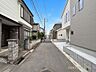 外観：【現地外観】穏やかな空気が流れ、家族の毎日にゆとりをもたらす住宅街