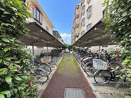【駐輪場】居住者の利便性を考えた、ゆとりある駐輪スペース