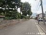 外観：前面道路も見渡しやすく、小さなお子様のいるご家庭にも安心感のある住環境。