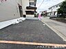 駐車場：駐車スペース付きで、お買い物帰りの荷物運びもスムーズです。