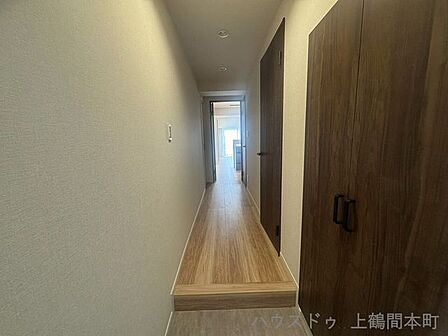 玄関には大容量の下駄箱があります。