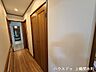 室内：お部屋へとつながる動線にも配慮された住まいです