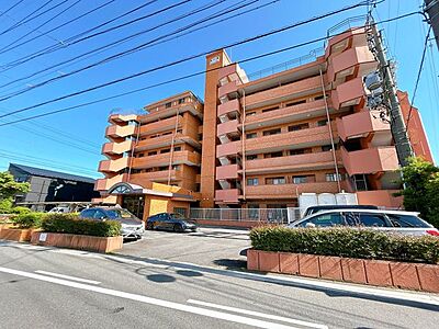 外観：価格には消費税、リフォーム費用を含みます。リフォーム中でもご案内可能。内覧希望の方はお電話ください。