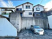 「LDK」約15帖の広々リビング。家族団らんの場に最適です。