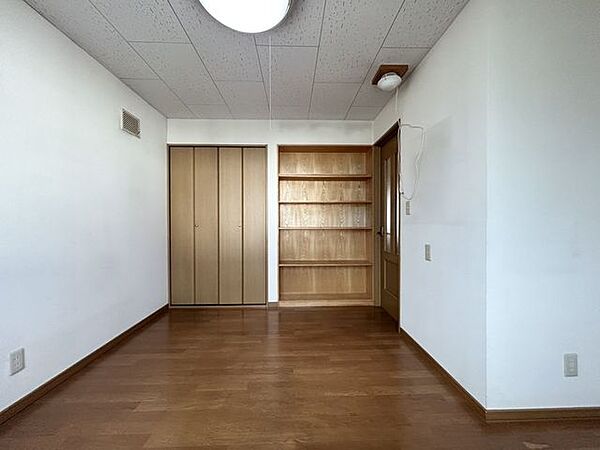 洋室を拡大表示
