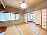 和室：【現況】1F南東側にある和室約6畳です。家事の合間の休憩スペースとしても便利です。収納が充実しているため、生活用品や季節物もしっかり整理できます。