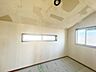 収納：【リフォーム中】2階和室付属の納戸です。クロスの貼替を行います。お洋服を収納したり、家財道具を仕舞っておいたり使い道もいろいろです。