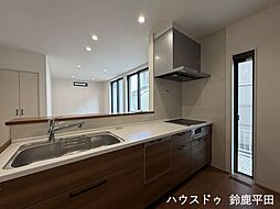 鈴鹿市稲生塩屋2丁目:キッチン