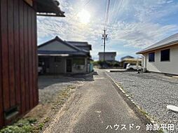 鈴鹿市肥田町 前面道路含む現地写真