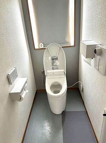 トイレを拡大表示