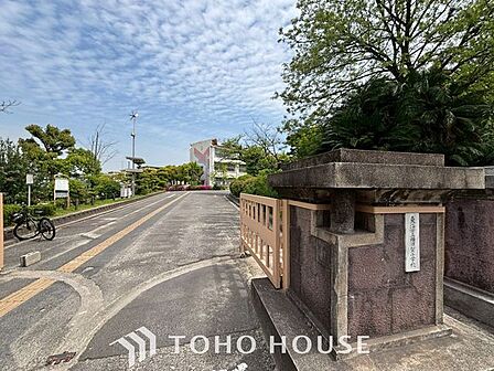 東海市立横須賀小学校 徒歩9分。 680m