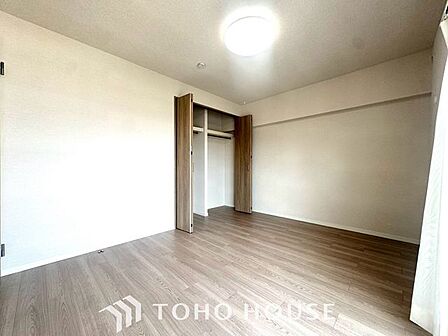 【いつかは子供部屋として】お子様の成長に合わせて住まいのレイアウトも変わります。思春期のプライバシーを重視したり、成長に合わせて机やベットを配置したり。将来を見越しての住まい選びも大切です。