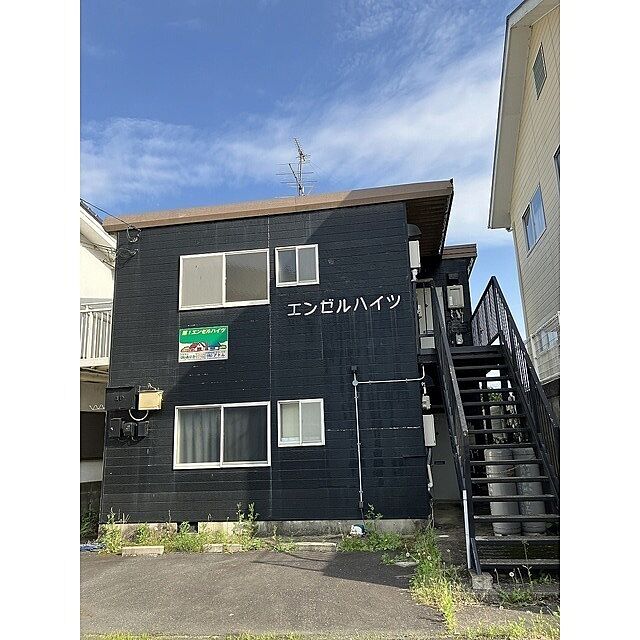 4 / 8