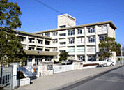 自由が丘中学校