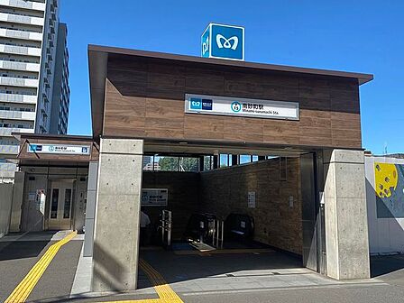 南砂町駅(東京メトロ 東西線) 徒歩12分。 910m