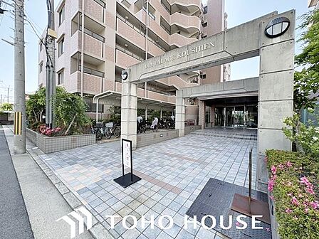 広々としたリビング・ダイニングが魅力。家族がゆとりを持って暮らせる住まいを実現。開放部も大きくとり、良好な通風・採光も印象的なお部屋。永住志向の住まいとしてのご提案。