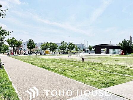 大枝公園 徒歩12分。 890m