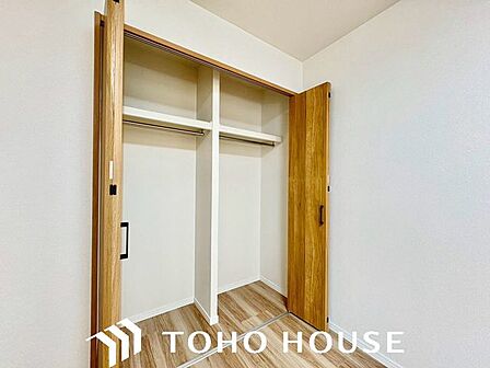 各部屋に必要な量の収納があるか、高さ・奥行きは適度で、活用しやすいものになっているか。 “量”だけでなく、”位置”によっても変わる「収納力」を子どもの成長も加味して確認しよう。