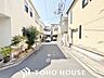 外観：住む人を映し出す洗練された佇まいは、いつまでも輝き続けながらいつしか街の風景に溶け込んでいきます。