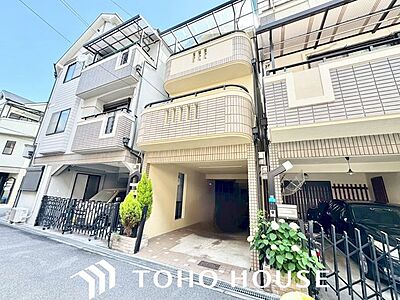 外観:外観建物に対して高い耐震性・耐久力に基づく信頼こそが、まずは快適な住まいの大前提。長年の経験と試行錯誤から生まれた様々な技術が、堅牢なすまいづくりを実現します。 外観:外観建物に対して高い耐震性・耐久力に基づく信頼こそが、まずは快適な住まいの大前提。長年の経験と試行錯誤から生まれた様々な技術が、堅牢なすまいづくりを実現します。