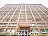 外観：堅牢で安心感のある佇まいの鉄筋コンクリート（RC）造マンション。長期にわたって安定した住環境を維持しやすい確かな構造と、飽きのこないシンプルなデザインが周囲の街並みに美しく溶け込みます。