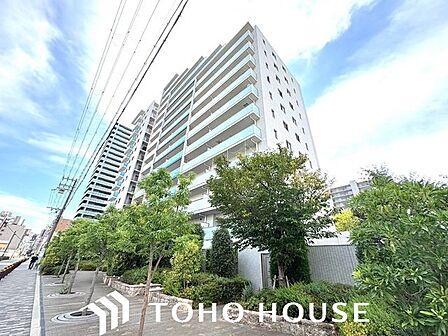 ここから始まる『日常』はご家族にとって大切な時間となります。だからこそ、少しでも豊かに、少しでも快適に。そんな想いから生まれた本邸宅は、これから先のお住まいをきっと支えてくれるはずです。
