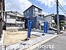 外観：陽当たり良好な南道路。建物完成が待ち遠しいですね♪