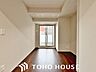 洋室：大きな窓からたっぷりと陽光が注がれる明るい空間。家族の成長に対応できる永住仕様の間取り。一日の疲れをいやしてくれる主寝室。時を忘れて過ごす場所として過ごせるお部屋。