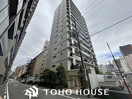 外観建物に対して高い耐震性・耐久力に基づく信頼こそが、まずは快適な住まいの大前提。長年の経験と試行錯誤から生まれた様々な技術が、堅牢なすまいづくりを実現します。