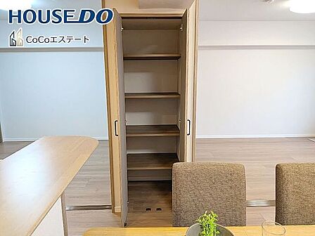□■収納■□リビング収納です♪奥行きがあるので隅々までしっかり収納できます。