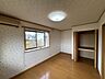 室内：【2F洋室】※リフォーム前の写真です。（2026年3月撮影）