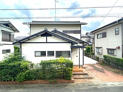 外観:◆外観(リフォーム後)|どっしりとした佇まいで、家に帰るたび安心感を与えてくれます。 外観:◆外観(リフォーム後)|どっしりとした佇まいで、家に帰るたび安心感を与えてくれます。