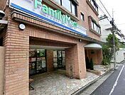 ファミリーマート 上原三丁目店 3598m