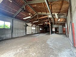 熊取町高田3丁目　倉庫