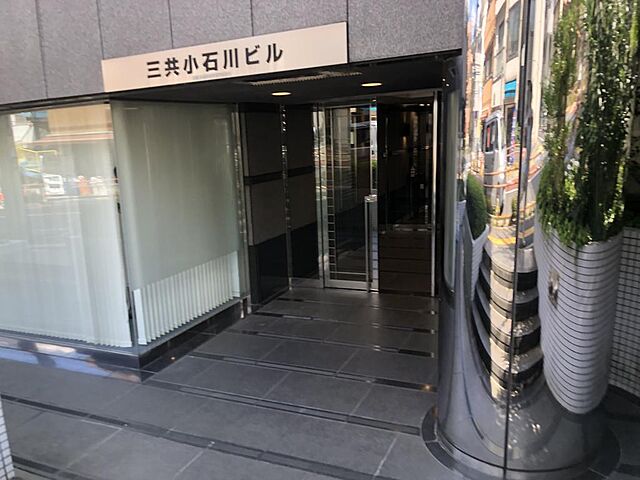 13 / 27